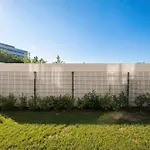 Bright With Parking & Garden By Renters *
